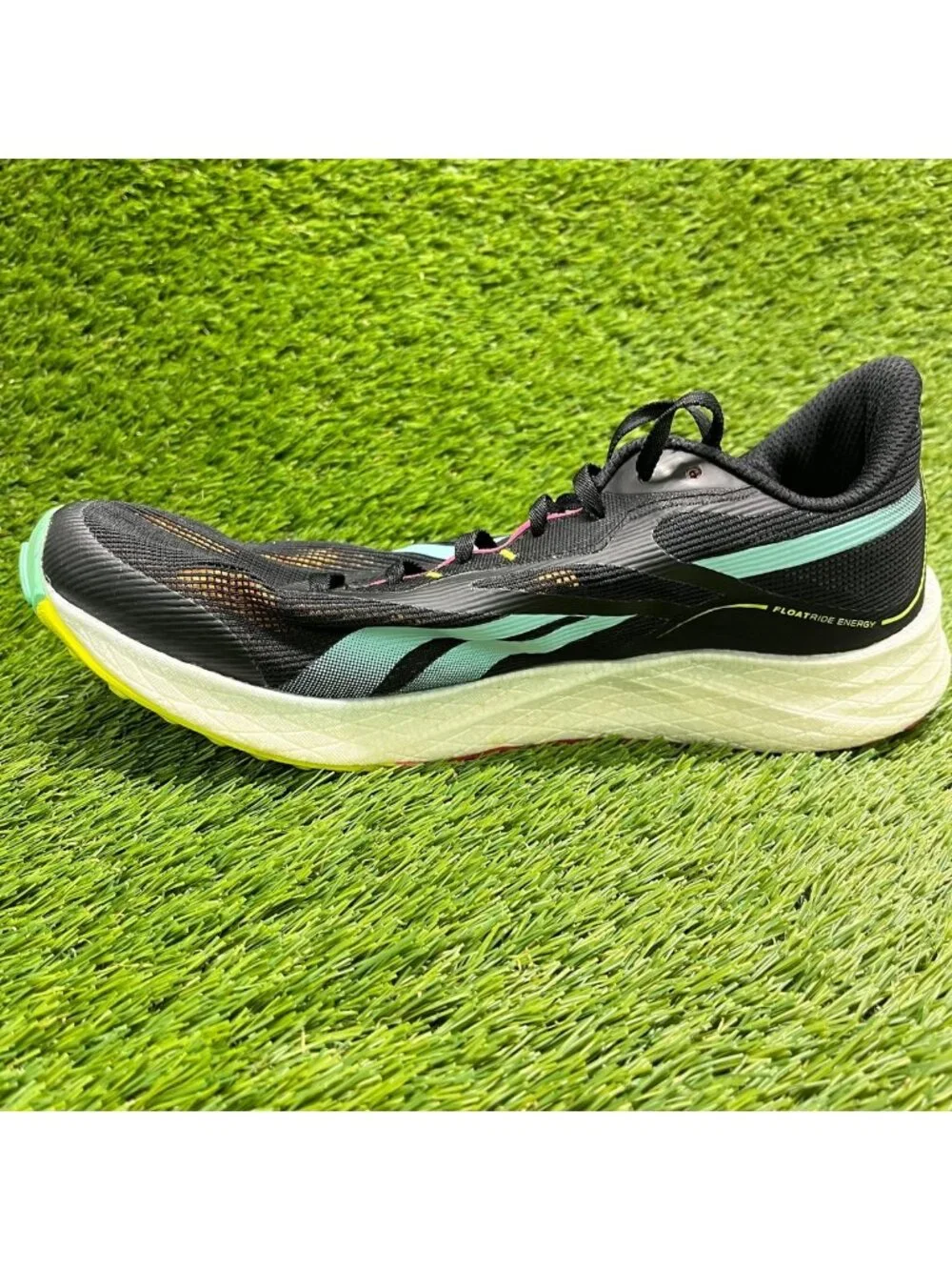 Reebok Floatride Energy 3.0 Mens Size 10.5 Black Athletic Running Shoes Sneakers